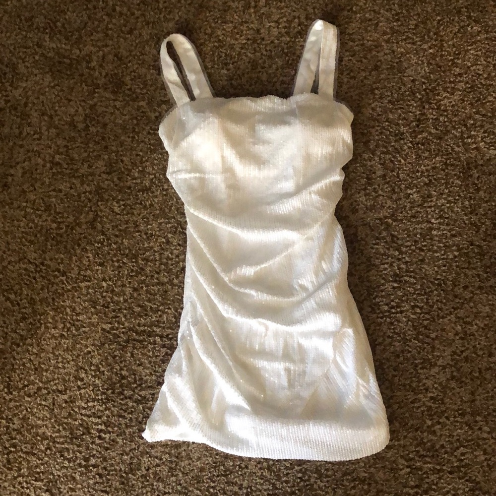 Dresself “White Square Neck Sequin Bodycon Homecoming Dress “. White - size 10.